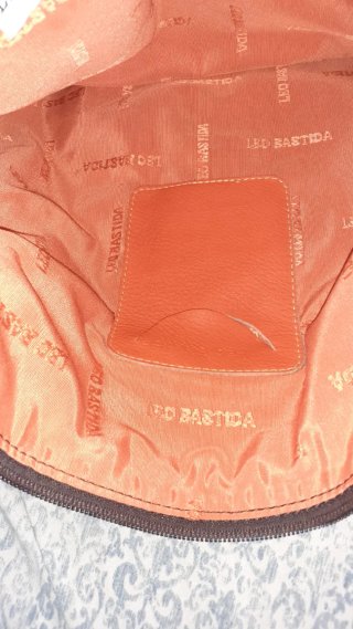 Bolso Piel Leo Bastida Beige y Marrón poco uso