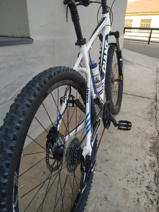 Bicicleta Giant Talon 27.5