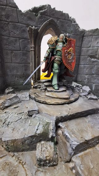 Figura diorama pint  mano lion el'jonson warhammer