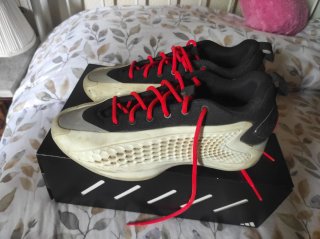 Zapatillas Adidas Anthony Edwards Blancas y Negras