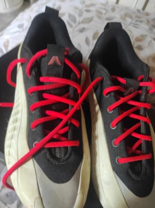 Zapatillas Adidas Anthony Edwards Blancas y Negras