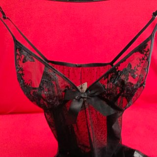 Lencería Tezenis Talla M Negra y Roja