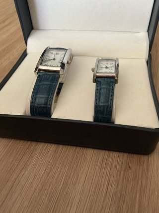 Dúo de Relojes Rectangulares