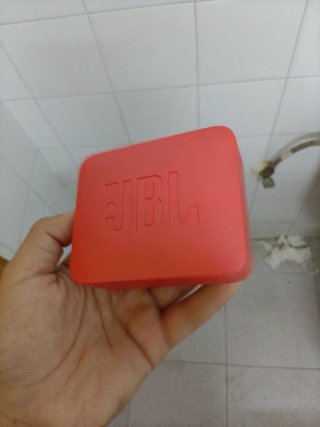 Altavoz JBL Go Essential Rojo