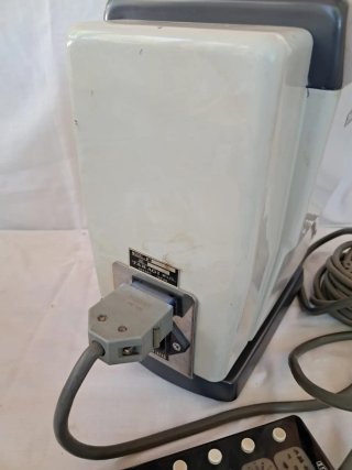 Proyector Optotipos Takagi