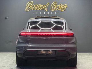 Porsche Macan 4