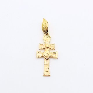 Cruz Caravaca de oro de 18k, 2.16 g.