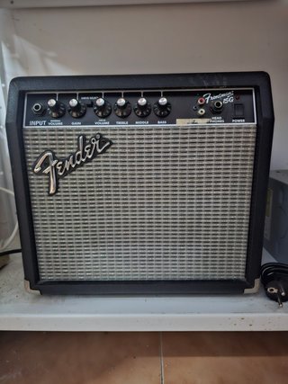 Amplificador Fender Frontman 15G