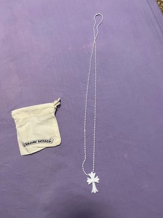 Collar Cruz Chrome Hearts Blanco