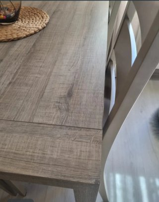 Mesa de comedor y 4 sillas