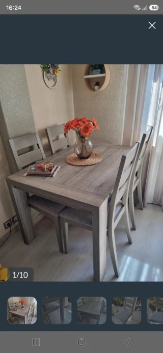 Mesa de comedor y 4 sillas
