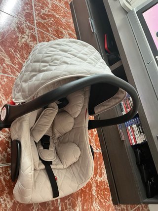 Silla de coche para bebé acolchada