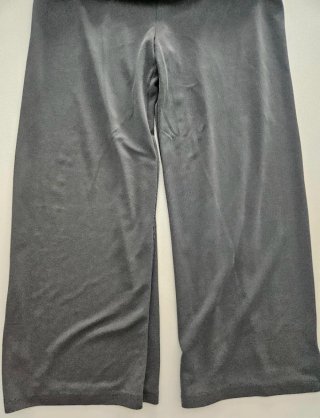 Pantalones verdes oliva Mango XS eur