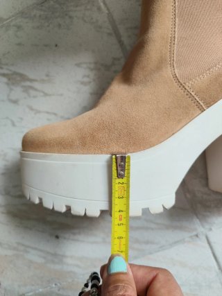 Botines beige con plataforma