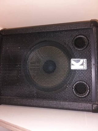 Amplificador Kustom KPM4060 + 2 Bafles