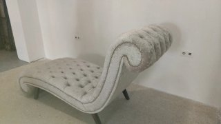 Chaise longue terciopelo beige