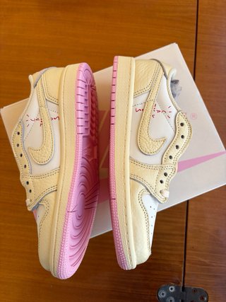 Nike Jordan 1 Shy pink travis scott  Taglia 33.5