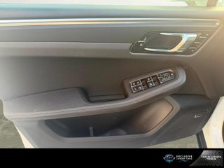 Porsche Macan Macan