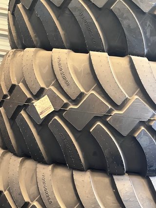 Neumáticos BKT FL630 SUPER 750/60R26.5