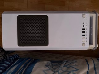 Caja de PC Blanca con Ventana