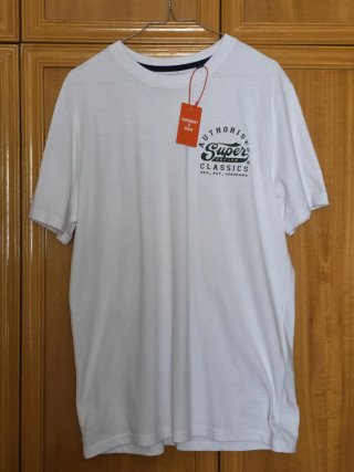 Camiseta Superdry nueva