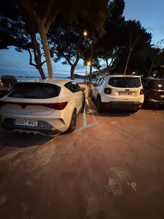 CUPRA Leon 2025