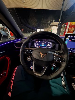 CUPRA Leon 2025