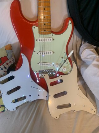 Guitarra Squier Fender Stratocaster + accesorios
