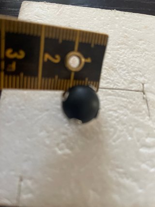 Orecchini neri con dettagli argento