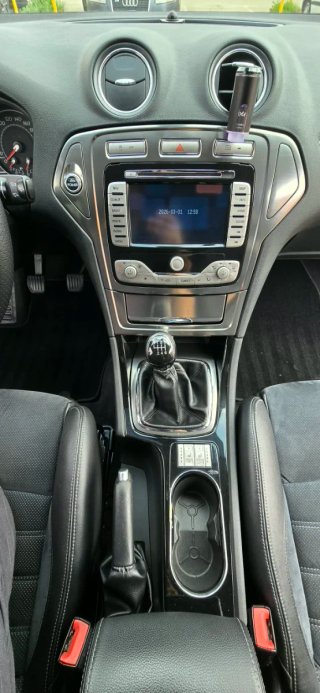 Ford Mondeo 2009 2.0 titanium