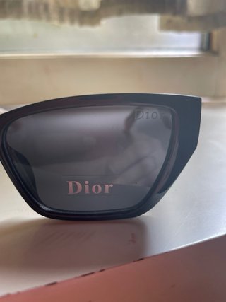 Occhiali Dior neri e beige