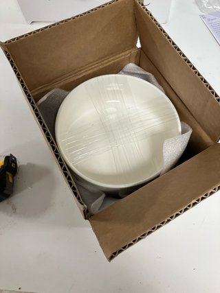 2 Platos Porcelanosa Blancos