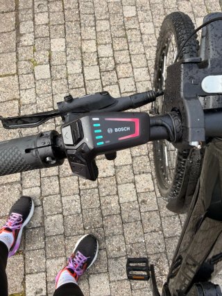 Bicicleta eléctrica Cube