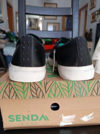 Mocasines negros tachas Talla 45