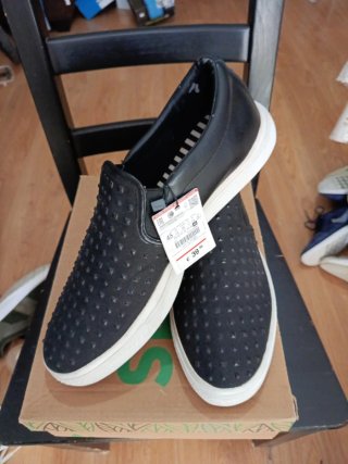 Mocasines negros tachas Talla 45