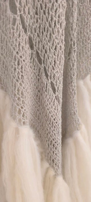 Chal de seda y alpaca hecho a mano