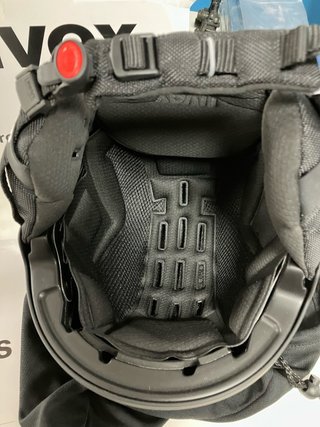 Casco de invierno Uvex negro