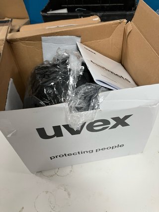 Casco de invierno Uvex negro