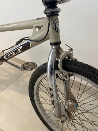 Bicicleta BMX GT retro performer
