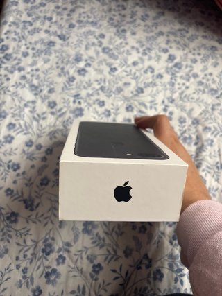Caja iPhone 7 Plus Negra