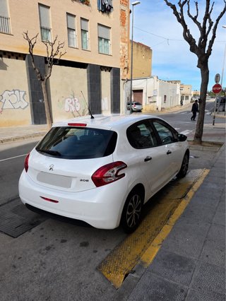 Peugeot 208 2015