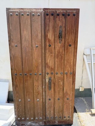 Portón de madera rústico
