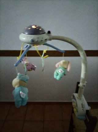Mobile musicale per culla di neonato