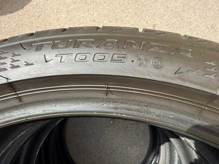 Neumáticos Bridgestone 225/40/19 93Y