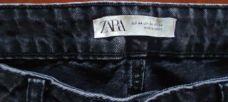 Pantalón corto vaquero negro con diseño