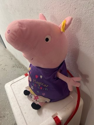 2 Peppa  pig  y George Peluches