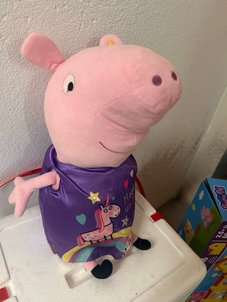 2 Peppa  pig  y George Peluches