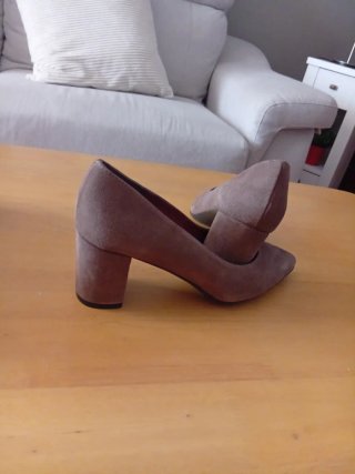 Zapatos de tacón marrones