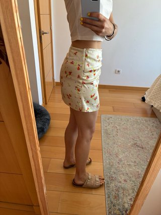 Falda mini Zara floral