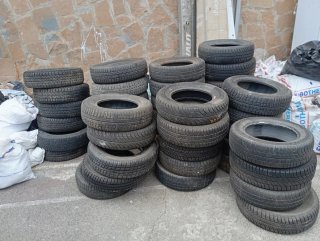 Lote de neumáticos de coche